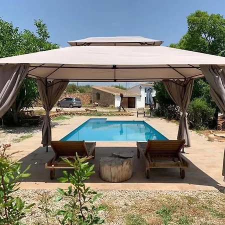 Сasa de vacaciones Mas De Paco, Chimenea, Barbacoa Y Piscina Vall dʼAlba